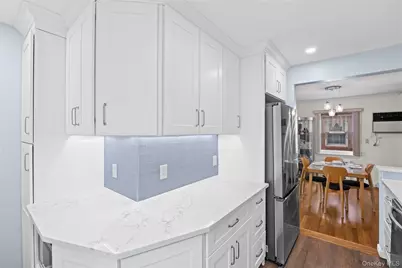 218 Brown Street, Mineola, NY 11501 - Photo 6