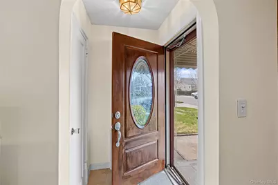 218 Brown Street, Mineola, NY 11501 - Photo 8