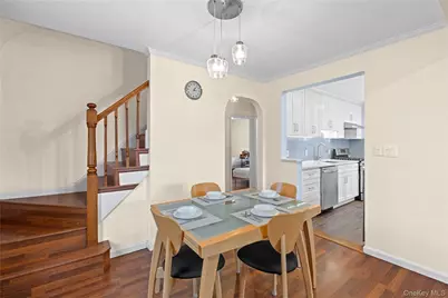 218 Brown Street, Mineola, NY 11501 - Photo 14