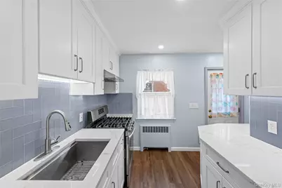 218 Brown Street, Mineola, NY 11501 - Photo 4