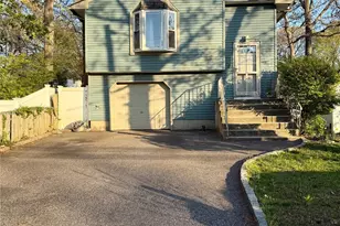 72 E Lake Terrace, Ronkonkoma, NY 11779 - Photo 12