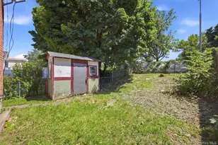 169-14 144th Rd, Jamaica, NY 11434 - Photo 18