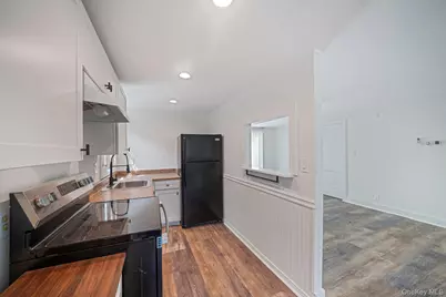32 Dewey Street, Port Jefferson Station, NY 11776 - Photo 8