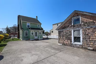1424 Kiefer Avenue, Elmont, NY 11003 - Photo 4