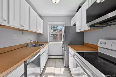 4 Rose Street #6 -F1, Oceanside, NY 11572 - Photo 10