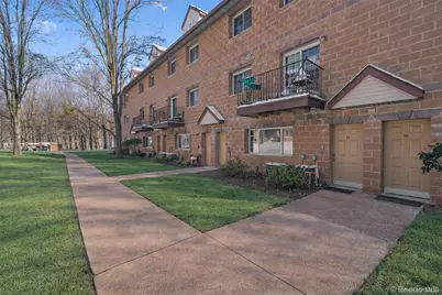 29 Klint Court, Nanuet, NY 10954 - Photo 1
