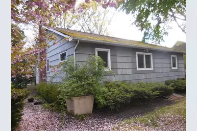 194 Phyllis Drive, Patchogue, NY 11772 - Photo 10