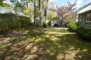 194 Phyllis Dr, Patchogue, NY 11772 - Photo 4