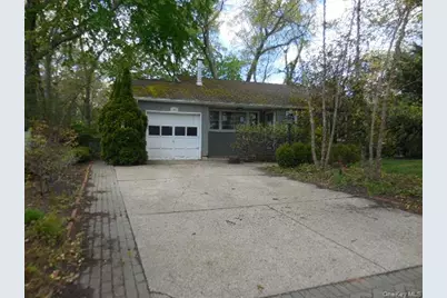 194 Phyllis Drive, Patchogue, NY 11772 - Photo 2