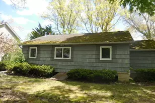 194 Phyllis Dr, Patchogue, NY 11772 - Photo 6