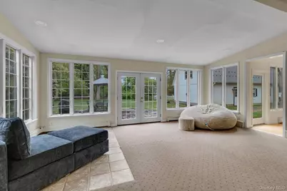 4 Dolphins Rise, Lloyd Harbor, NY 11743 - Photo 10
