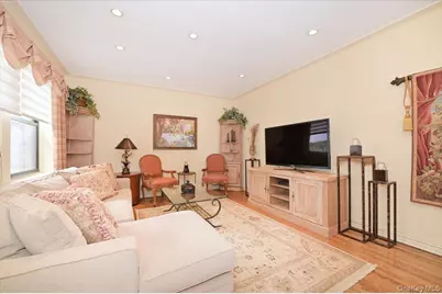 21 Barstow Road #6-L, Great Neck, NY 11021 - Photo 6