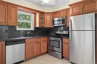 29 Butler St, Glen Cove, NY 11542 - Photo 8