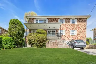 29 Butler St, Glen Cove, NY 11542 - Photo 2