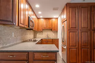 124 Pelhamdale Ave, Pelham, NY 10803 - Photo 4