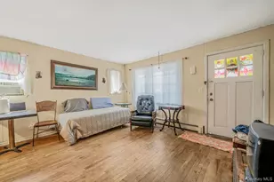115 Irish Ln, East Islip, NY 11730 - Photo 2