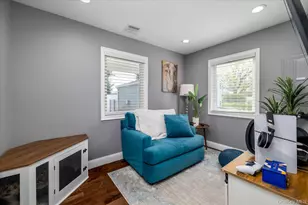 106 Hickory Ln, Levittown, NY 11756 - Photo 12