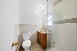 185 Bennett Ave, Yonkers, NY 10701 - Photo 14