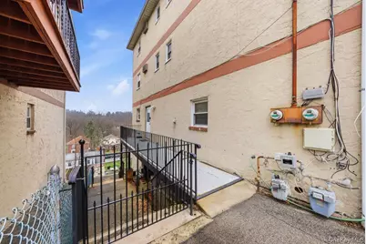 185 Bennett Avenue, Yonkers, NY 10701 - Photo 34
