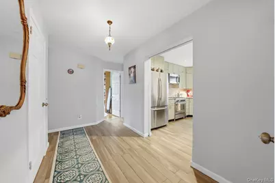 185 Bennett Avenue, Yonkers, NY 10701 - Photo 26
