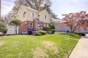 58-55 212th St, Bayside, NY 11364 - Photo 2