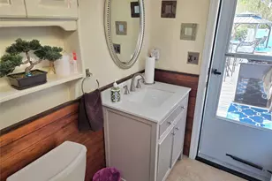 212 Matthews Rd, Oakdale, NY 11769 - Photo 26