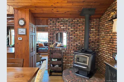 212 Matthews Road, Oakdale, NY 11769 - Photo 16