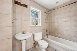 221 E Montauk Hwy, Hampton Bays, NY 11946 - Photo 20