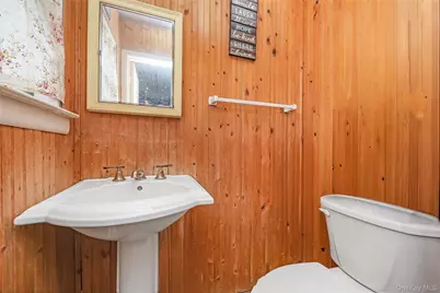 6 Evy Court, Sayville, NY 11782 - Photo 14