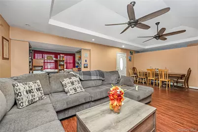 6 Evy Court, Sayville, NY 11782 - Photo 4