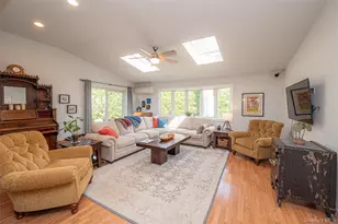 59 Orchid Rd, Levittown, NY 11756 - Photo 8