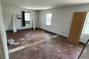 31 East Ave, Freeport, NY 11520 - Photo 12