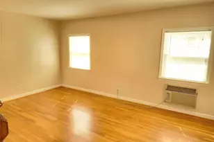 956 Cherry Ln, Floral Park, NY 11001 - Photo 6