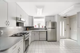 161-15 88th St, Howard Beach, NY 11414 - Photo 8