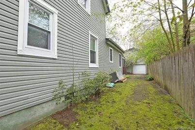 144 Division Avenue, West Sayville, NY 11796 - Photo 38