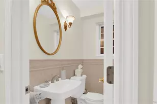 2026 Bliss Pl, Merrick, NY 11566 - Photo 24