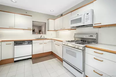 3 Ingleside Lane, White Plains, NY 10605 - Photo 10
