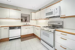3 Ingleside Ln, White Plains, NY 10605 - Photo 10