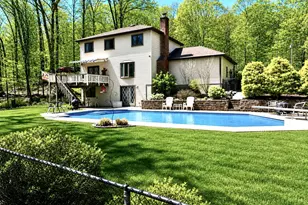 96 Edgewood Dr, Central Valley, NY 10917 - Photo 2