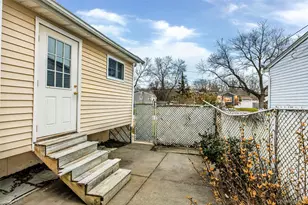 2502 Race Ave, Medford, NY 11763 - Photo 34