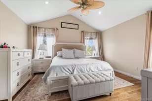 174-28 Pidgeon Meadow Rd, Fresh Meadows, NY 11365 - Photo 18