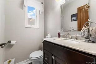 174-28 Pidgeon Meadow Rd, Fresh Meadows, NY 11365 - Photo 26