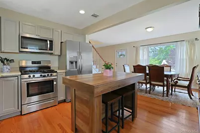 17 N Park Avenue, Nanuet, NY 10954 - Photo 10