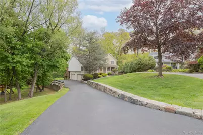 1 Alexa Court, Pearl River, NY 10965 - Photo 2