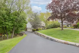 1 Alexa Ct, Pearl River, NY 10965 - Photo 2