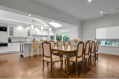115 Eagles Crescent, Manhasset, NY 11030 - Photo 10
