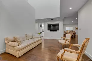 115 Eagles Crescent, Manhasset, NY 11030 - Photo 30