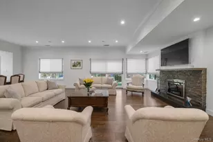 115 Eagles Crescent, Manhasset, NY 11030 - Photo 6