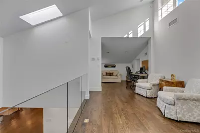 115 Eagles Crescent, Manhasset, NY 11030 - Photo 28