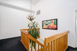 25 Princeton Dr, Syosset, NY 11791 - Photo 14